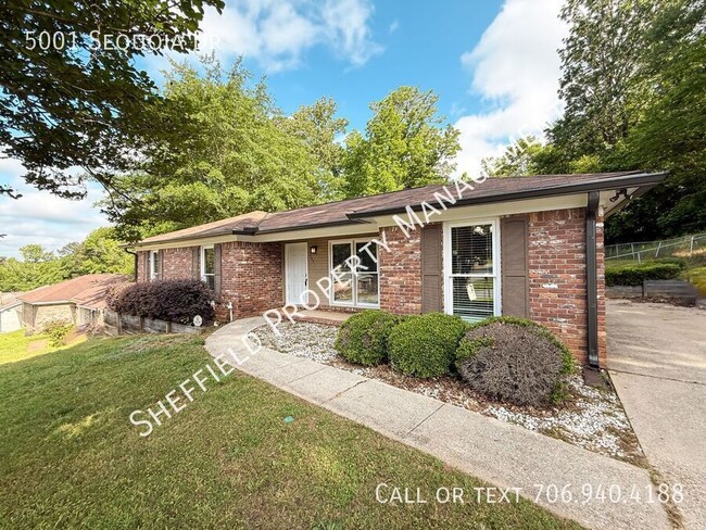 Building Photo - 5001 Sequoia Dr