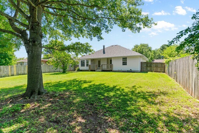 Building Photo - 3 Bedroom, 2 Bathroom Home in Republic Sch...