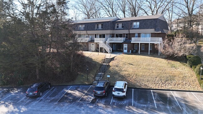 Building Photo - 143 Sheraton Ln