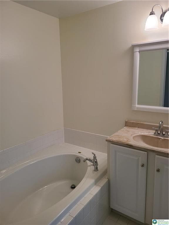 Building Photo - 1600 Oakridge Ln