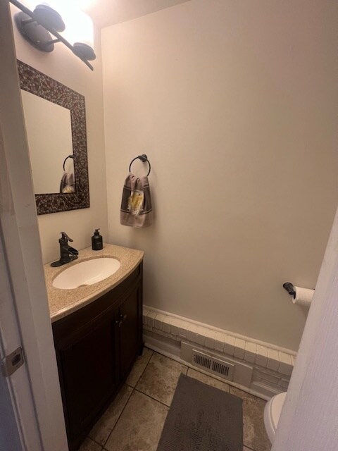 Attached half bath to 4th bdrm - 1000 Cheviot Ave