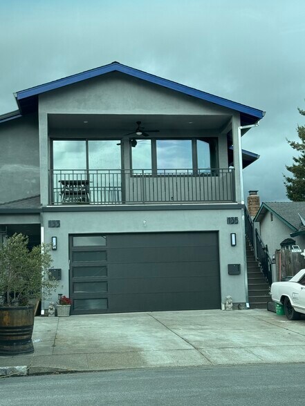 Building Photo - 135 Burlington Dr