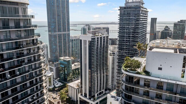 Building Photo - 1010 Brickell Ave