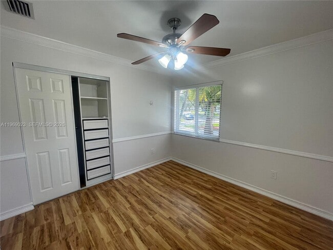 Building Photo - 4960 SW 119th Ave