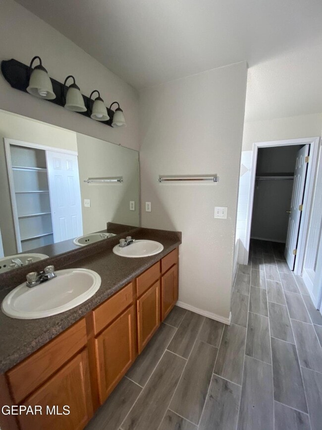 Building Photo - 12732 Tierra Pueblo Dr