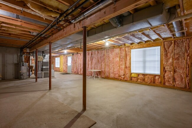 Building Photo - 4 Myopia Ln