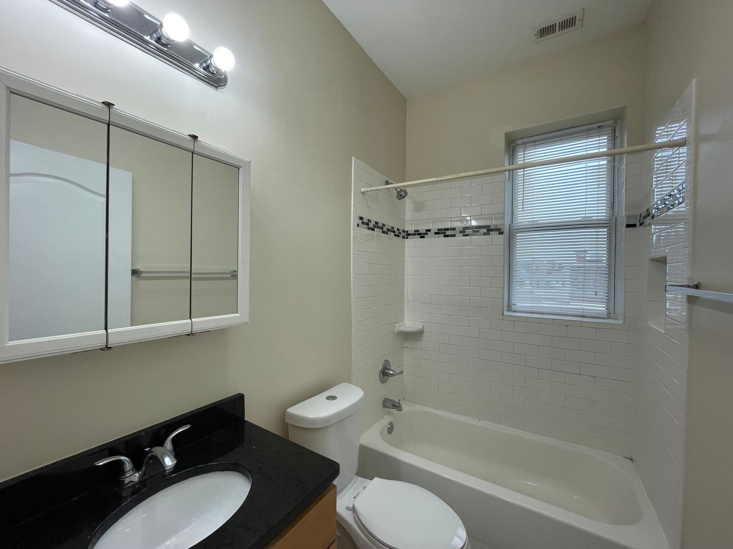 Building Photo - 1319 Park Rd NW