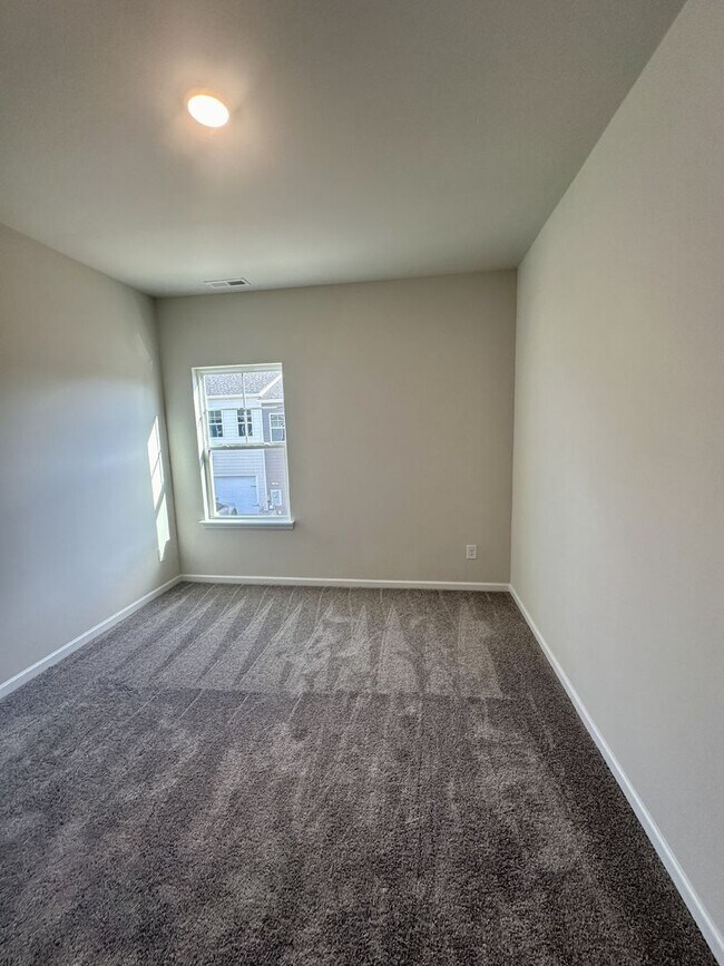 Building Photo - Nice 2BR/2BA