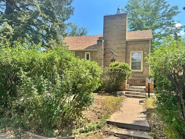 Building Photo - Welcome home!