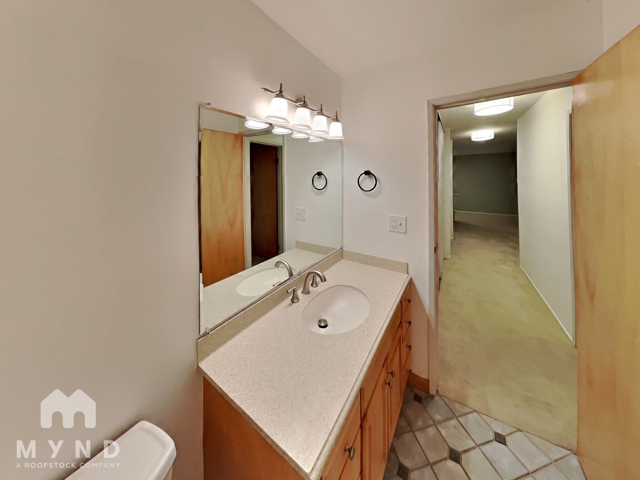 Building Photo - 360 Vernon St