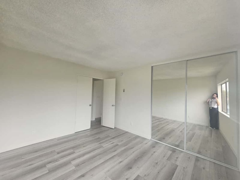 Building Photo - 1551 S Sherbourne Dr
