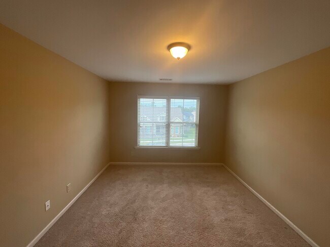 Building Photo - 5506 Darwood Dr