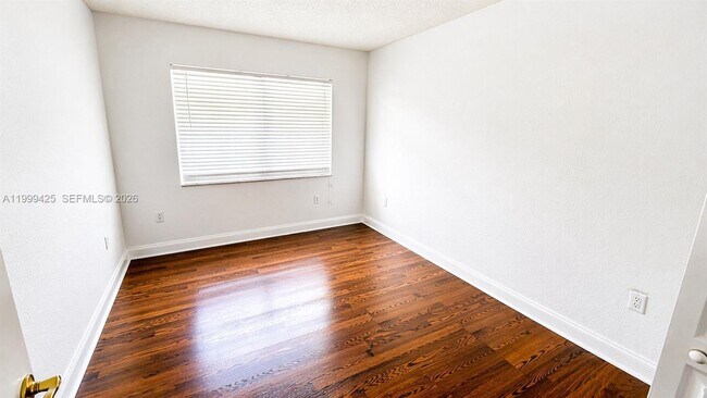 Building Photo - 4255 N University Dr