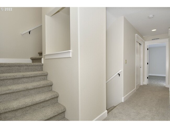Building Photo - White Oak Village
