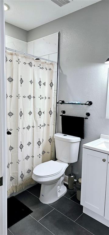 Building Photo - 1147 Delaney Ave