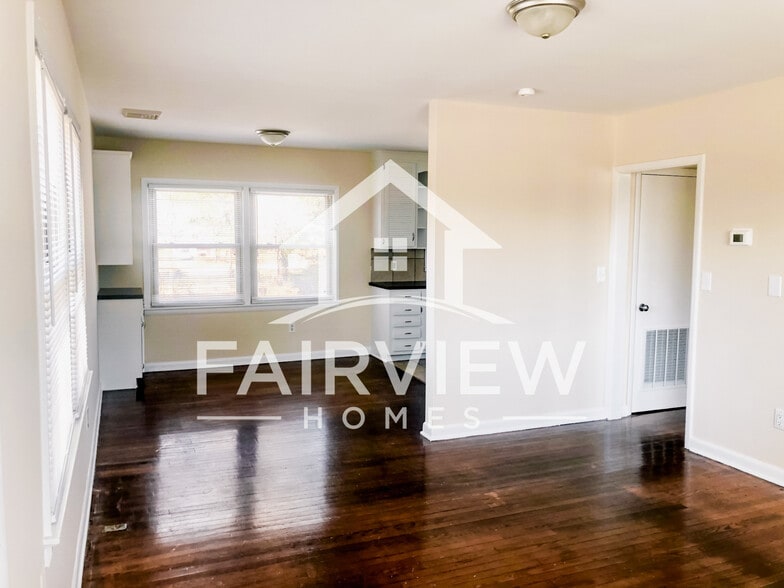 Living and Dining Room - 150 Loch Ln