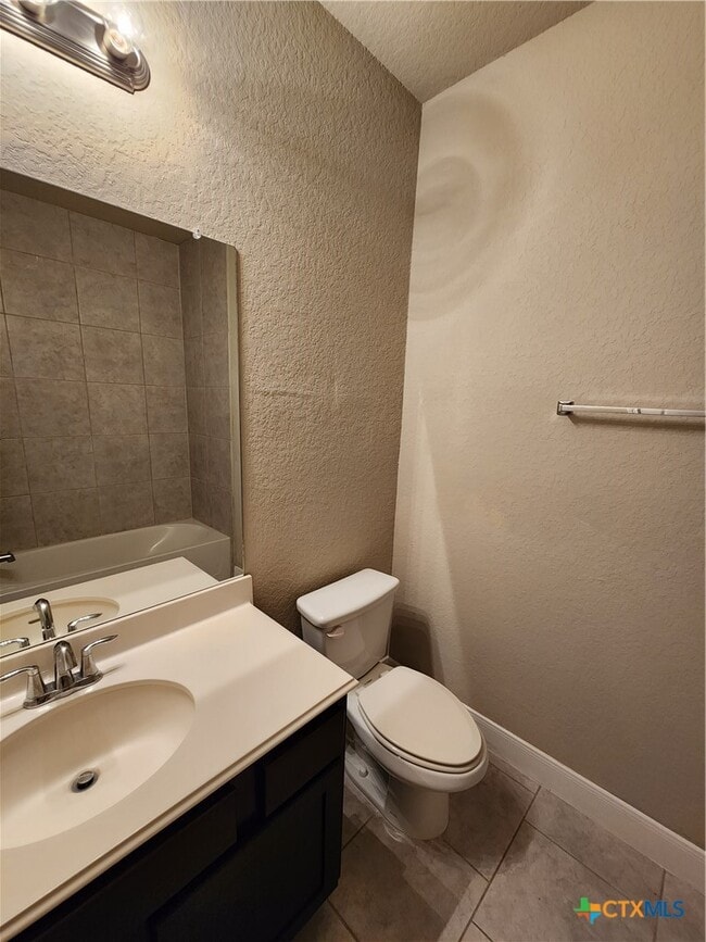 Building Photo - 1221 FM306
