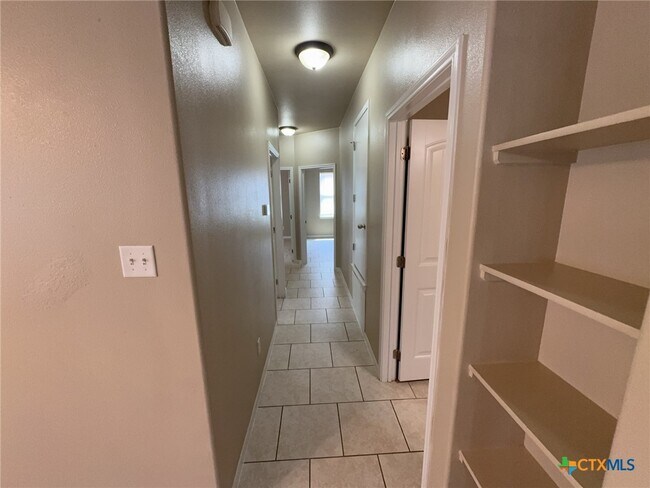 Building Photo - 1300 Vanguard Ln