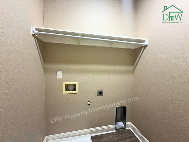 Building Photo - 3 Bed / 2.5 Bath in Wylie — 2 Car Garage, Fenced Yard, Available Now