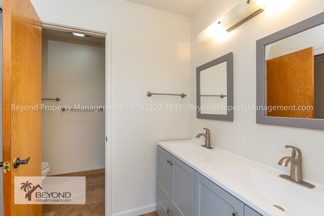 Building Photo - STYLISHLY UPGRADED 4BD HOME – PET FRIENDLY...