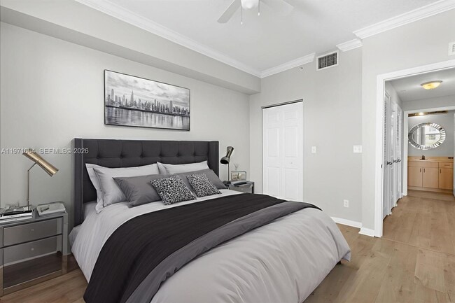 Building Photo - 533 NE 3rd Ave