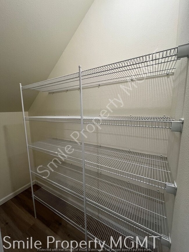 Building Photo - townhouse