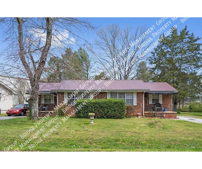 Building Photo - 6929 Robinson Dr