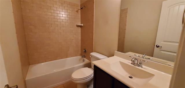 Building Photo - 2106 Spruce St