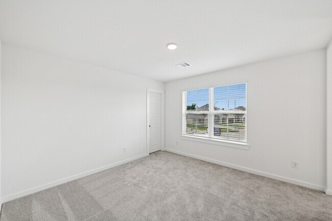 Building Photo - 5847 Sunrise Btm Ln