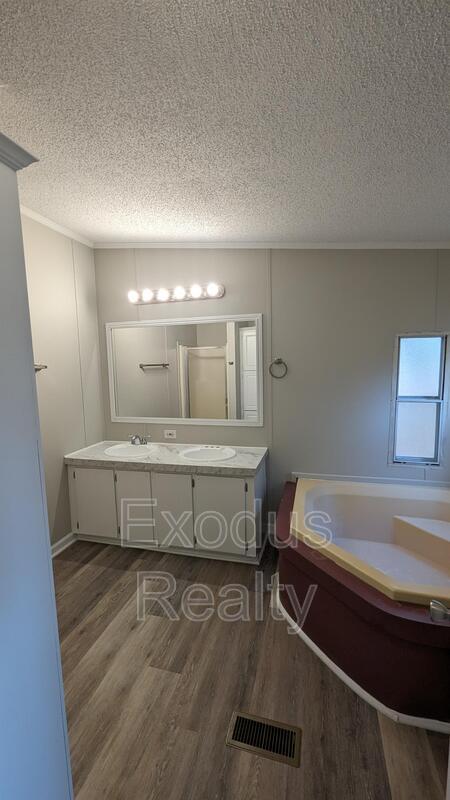 Building Photo - 475 Nicole Dr