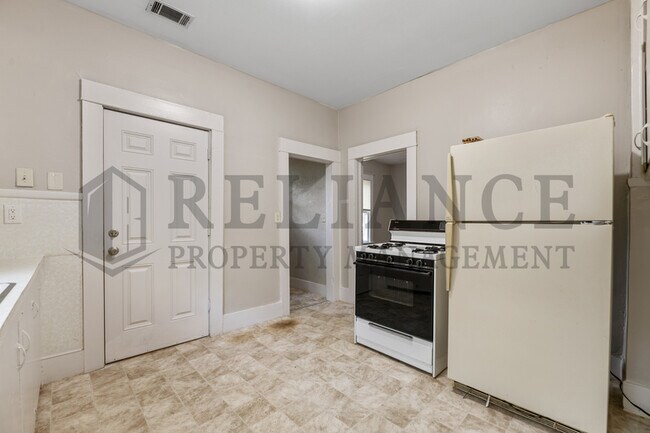 Building Photo - 1125 N Larimer Ave