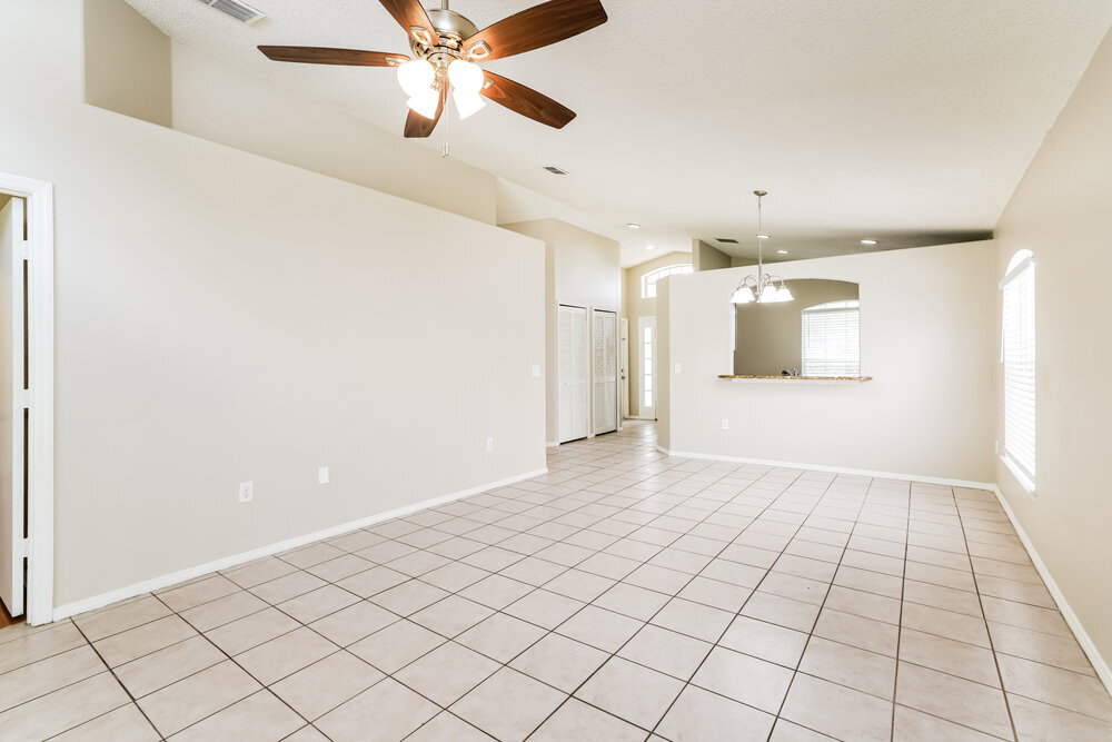 Building Photo - 1227 Heather Lake Dr
