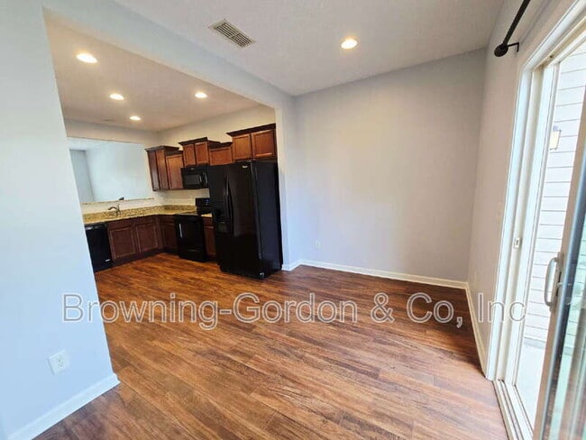 Building Photo - 1551 Sprucedale Dr