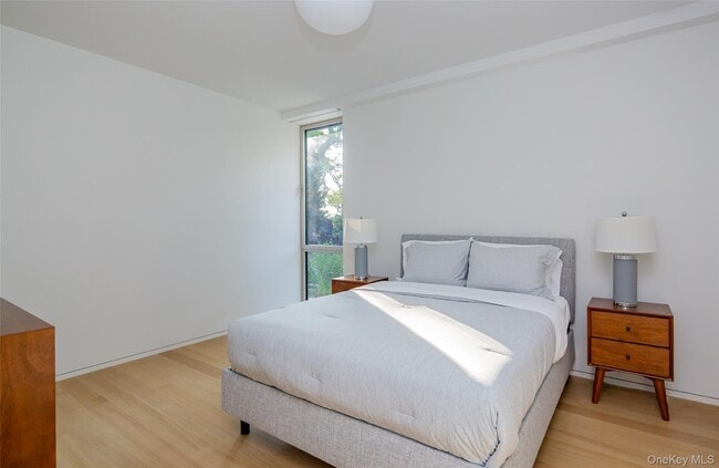 Building Photo - 47L S Ferry Rd