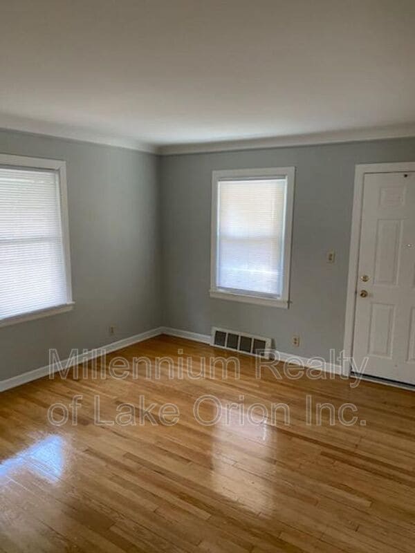 Building Photo - 1522 Longfellow Ave