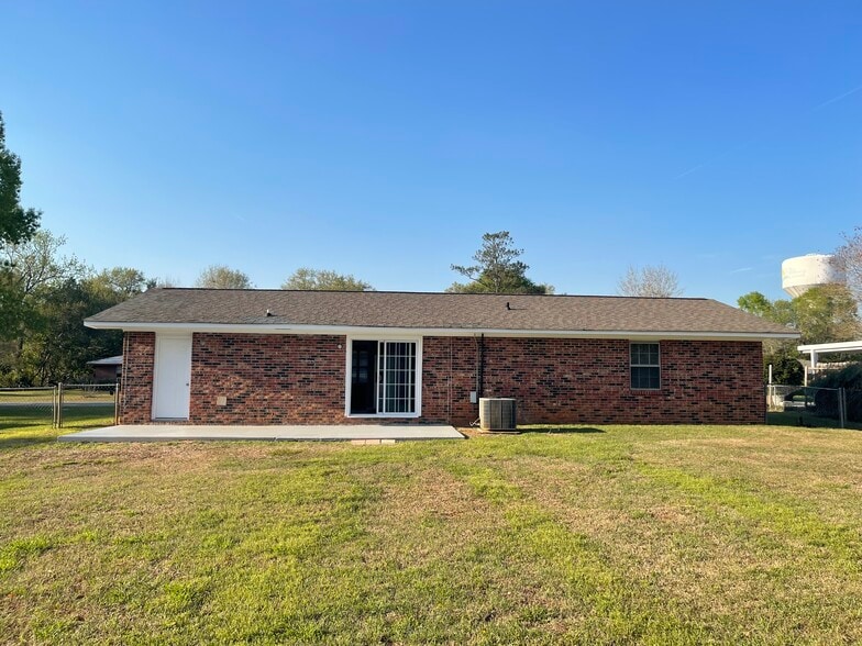 Building Photo - 1206 Stephen Ln