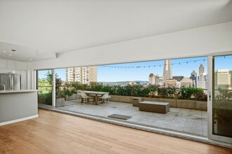 Building Photo - 30 Miller Pl