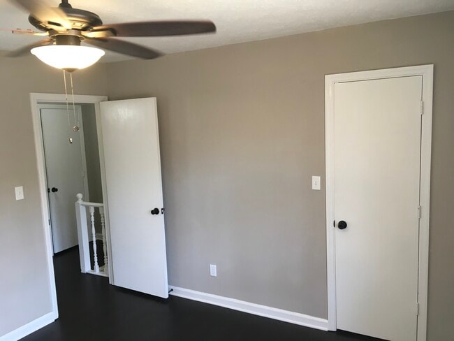 Building Photo - 110 Hillpine