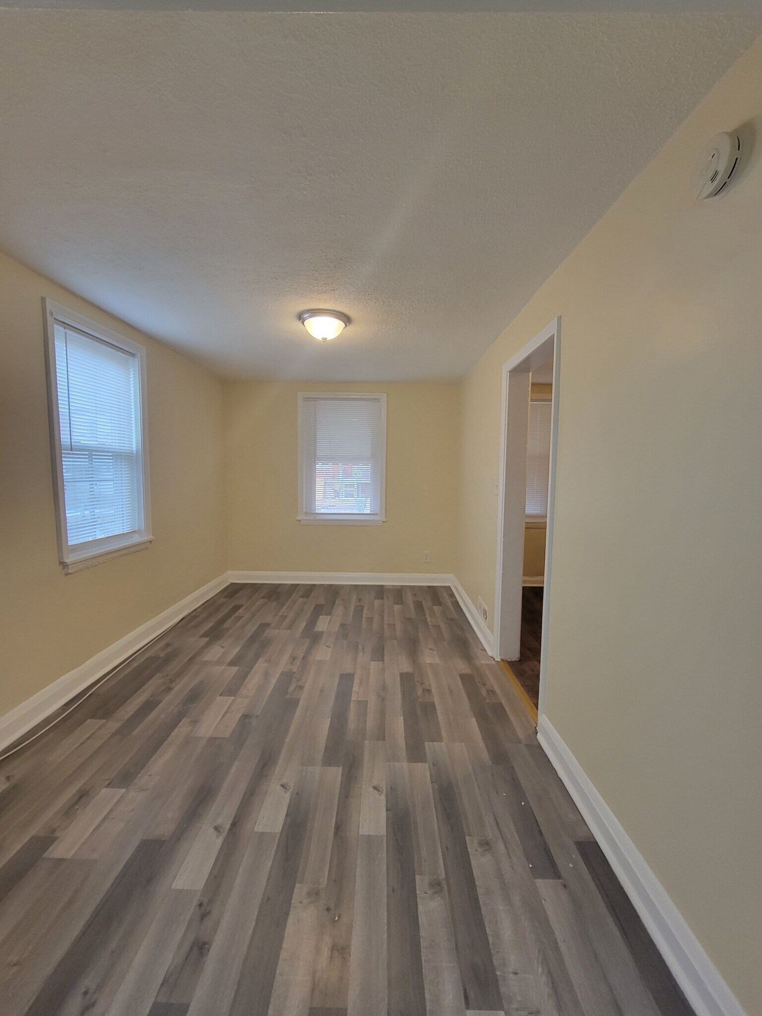 Building Photo - 3226 Westmont Ave