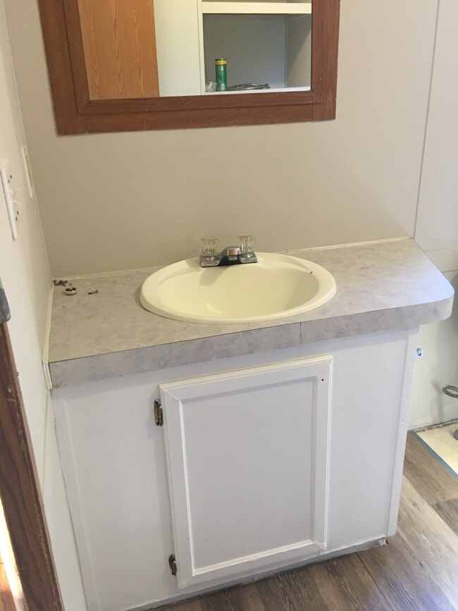 Building Photo - 476 Sharp St