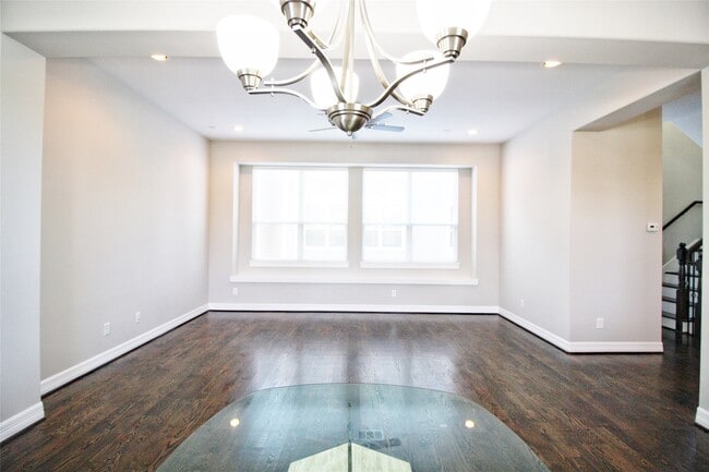 Building Photo - 709 Link Rd