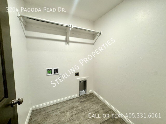 Building Photo - 3204 Pagoda Pead Dr