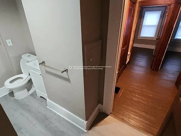 Building Photo - 659 East Ave