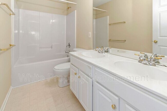 Building Photo - 12507 Provincetowne Dr