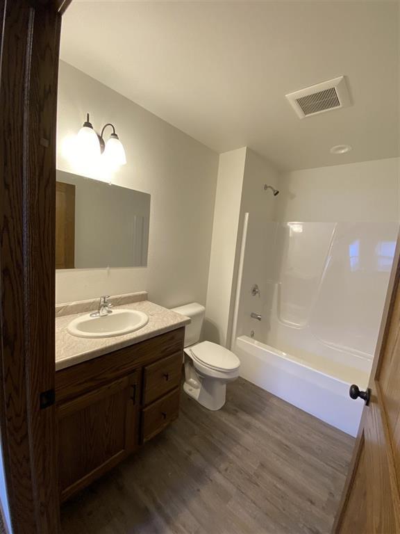 Building Photo - 2303 Main St