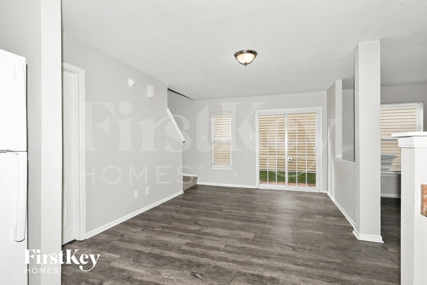 Building Photo - 15400 Gallow Ln