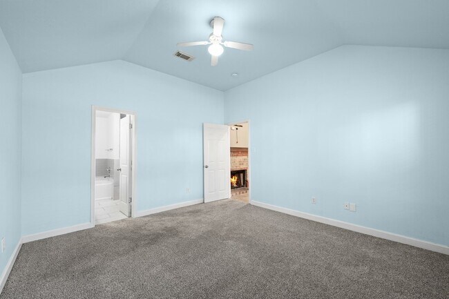 Building Photo - 12130 La Salle Oaks