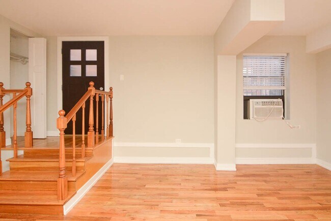 Building Photo - 2915 N Mildred Ave