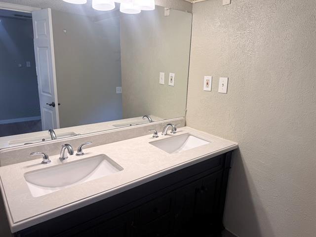 Building Photo - 2104 Sunrise Trail