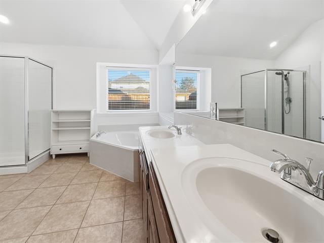 Building Photo - 11250 Luckenbach Dr